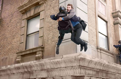 Man on-the Ledge starring Sam Worthington